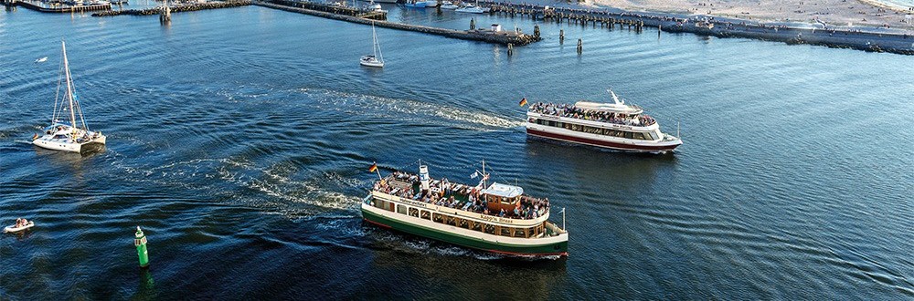 Wellnessurlaub an der Ostseeküste in Warnemünde - Hotel Neptun | Warnemuende Die Hafeneinfahrt von Warnemünde - Hotel Neptun | Warnemuende
