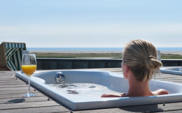 Thalassotherapy directly by the sea - Ambassador Hotel & Spa Discover the power of the sea with Thalasso - Ambassador Hotel & Spa