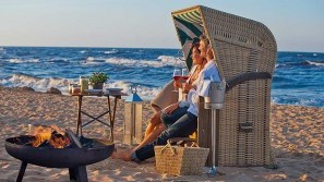 Wellnessferien mit dem Partner auf Usedom erleben - Strandhotel Ostseeblick | Seebad Heringsdorf Ostseeblick im Strandkorb mit dem Partner - Strandhotel Ostseeblick | Seebad Heringsdorf